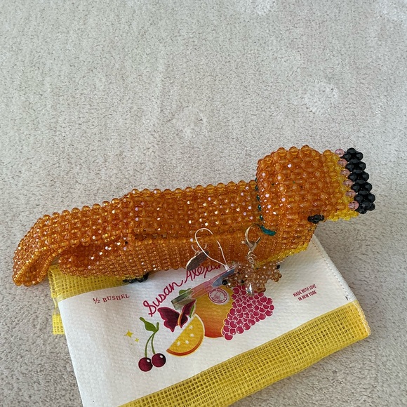 ADORABLE NWT SUSAN ALEXANDRA BEADED WEENY DACHSHUND HANDBAG WITH CRITTER CHARM - Picture 8 of 15